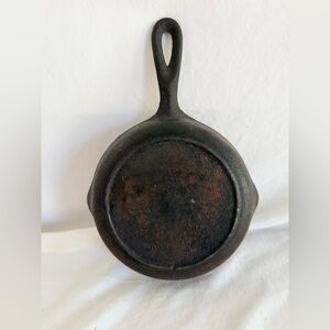 mini cast iron skillet
